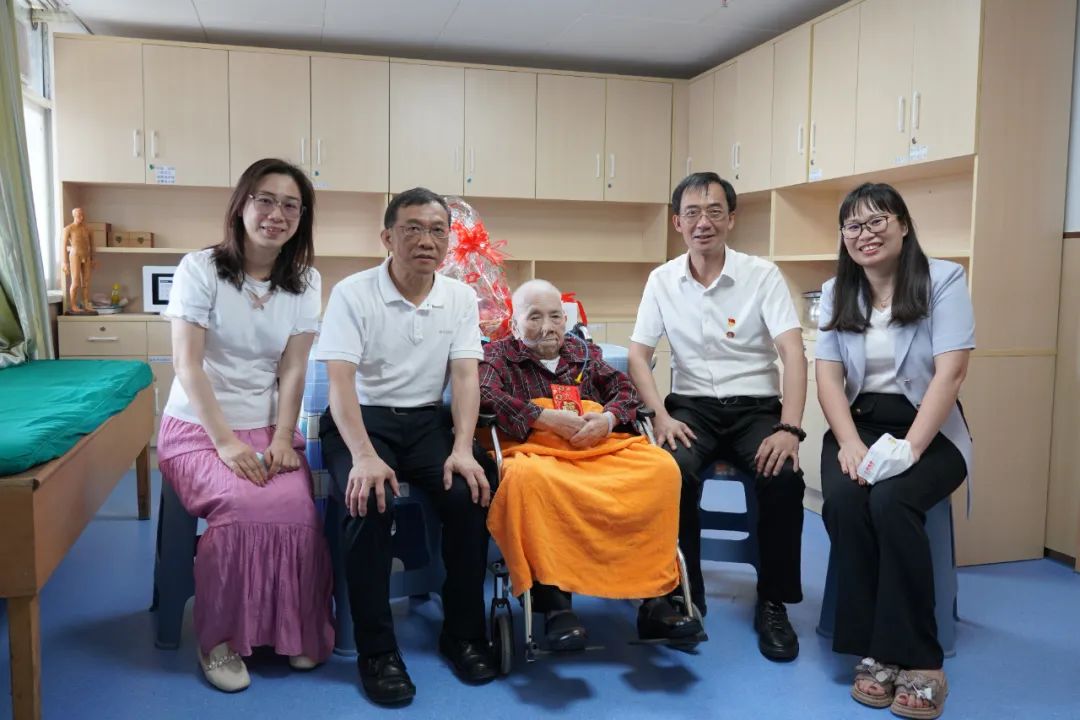 情系革命前辈 赓续红色基因——白云山xc sports公司慰问离休干部刘玉珍
